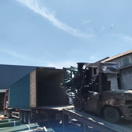 �¹������������Я����ó��˾���غ����г�